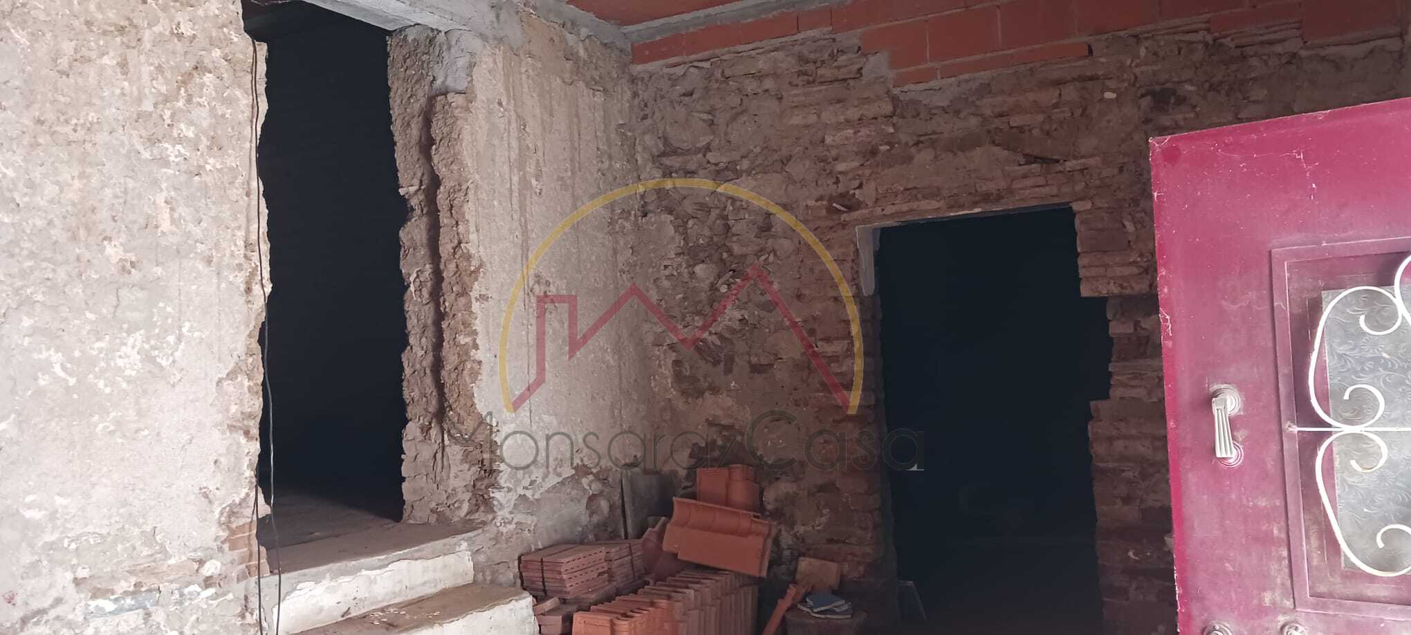 Moradia para Remodelação com Vista para o Castelo de Monsaraz – Telheiro