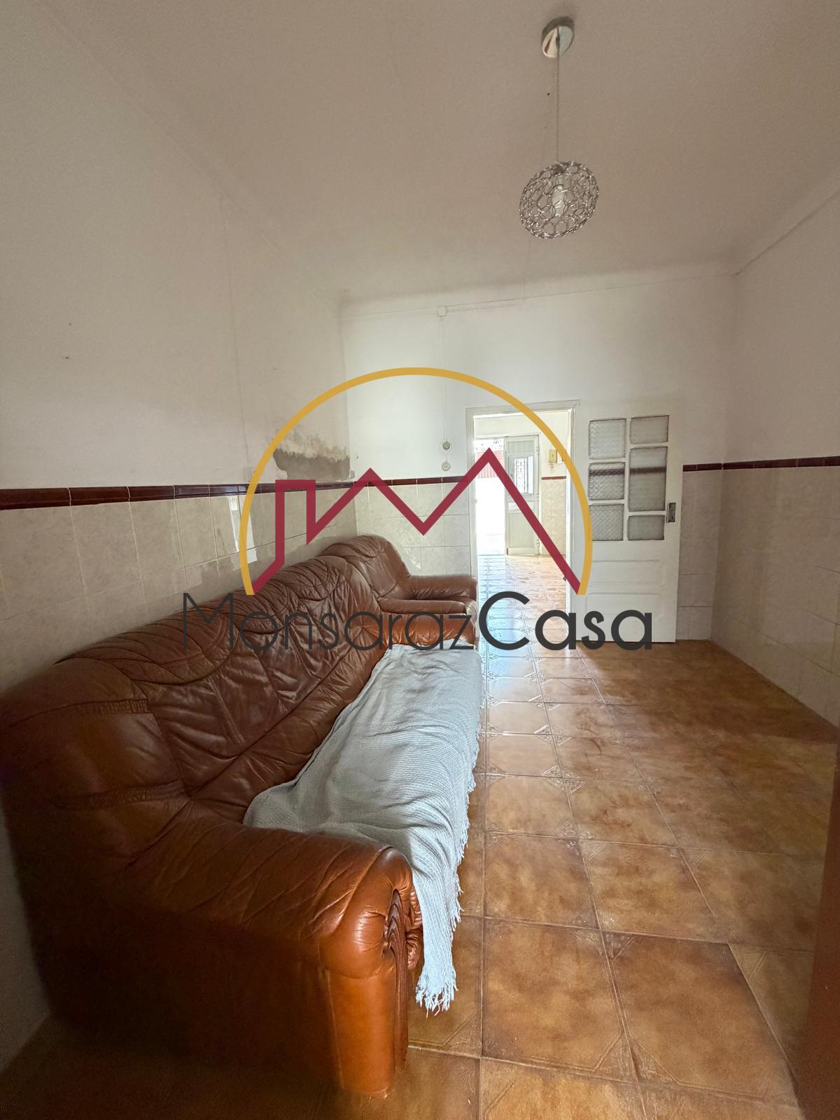 Moradia Térrea com Quintal e Garagem em Campinho