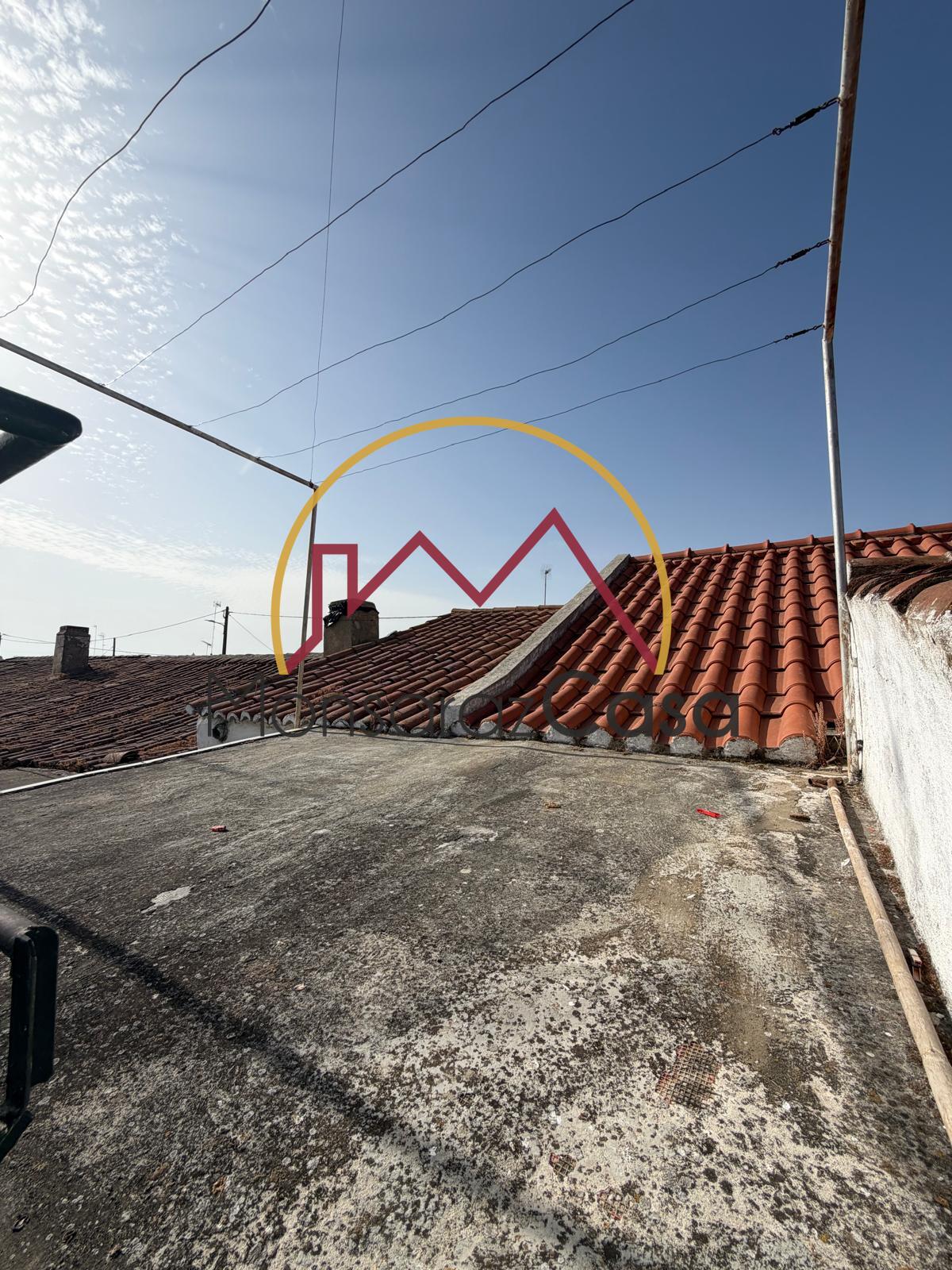 Moradia Térrea com Quintal e Garagem em Campinho