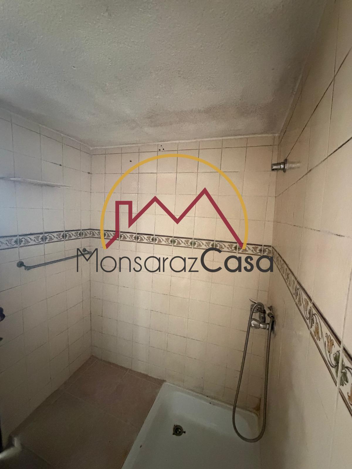 Moradia Térrea com Quintal e Garagem em Campinho