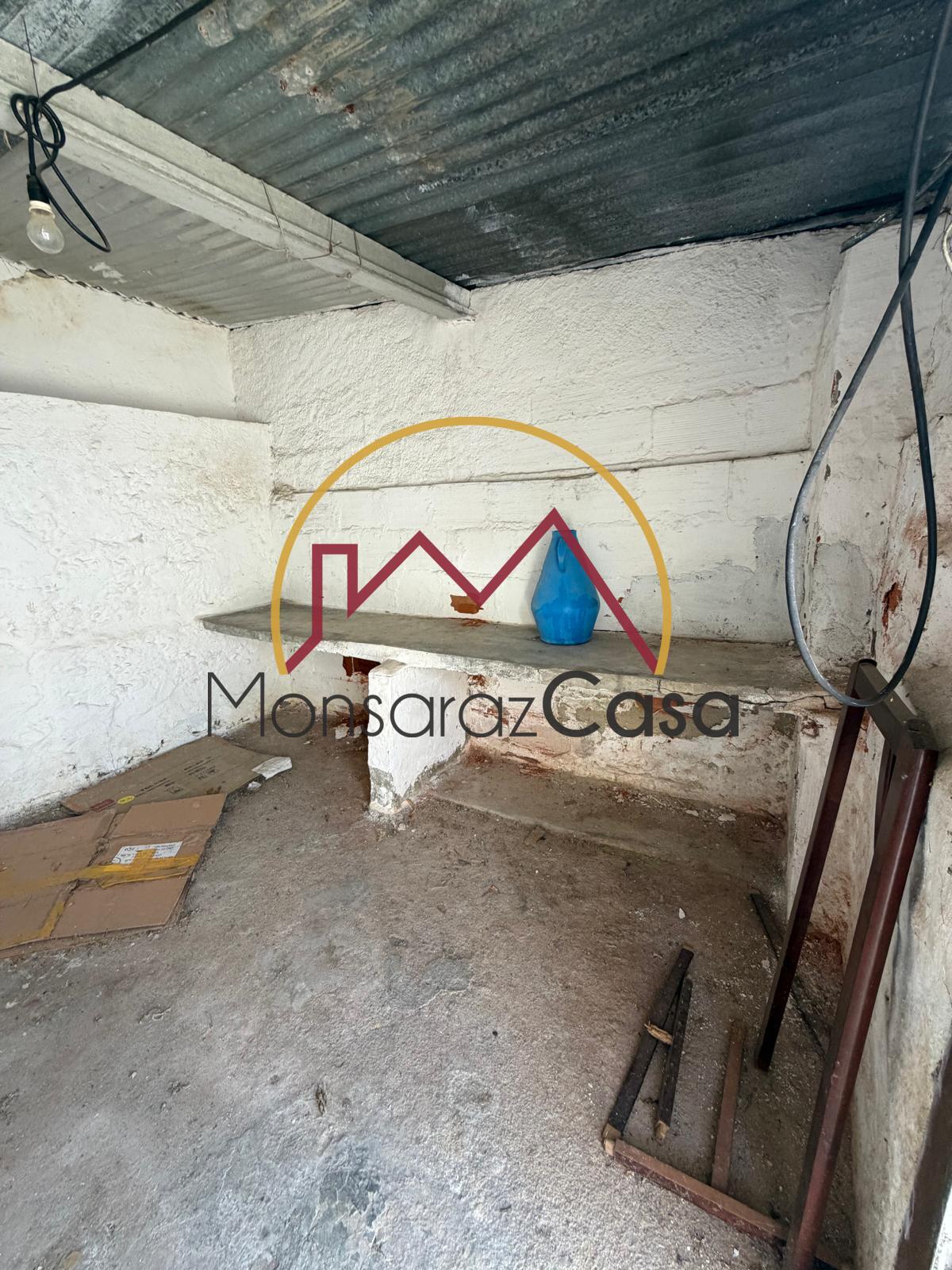 Moradia Térrea com Quintal e Garagem em Campinho