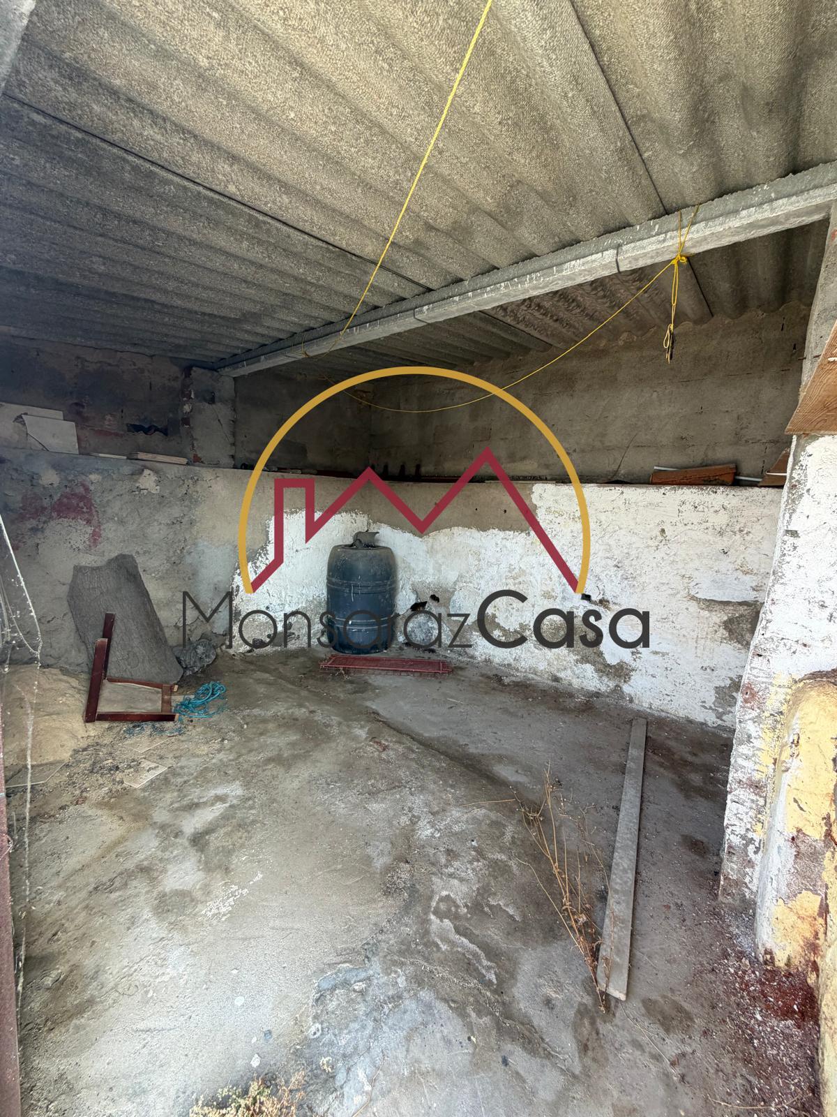 Moradia Térrea com Quintal e Garagem em Campinho
